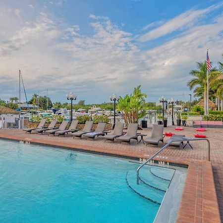 All-New Waterfront With Balcony,Pool,Tiki Bar,Gym 萨拉索塔 外观 照片