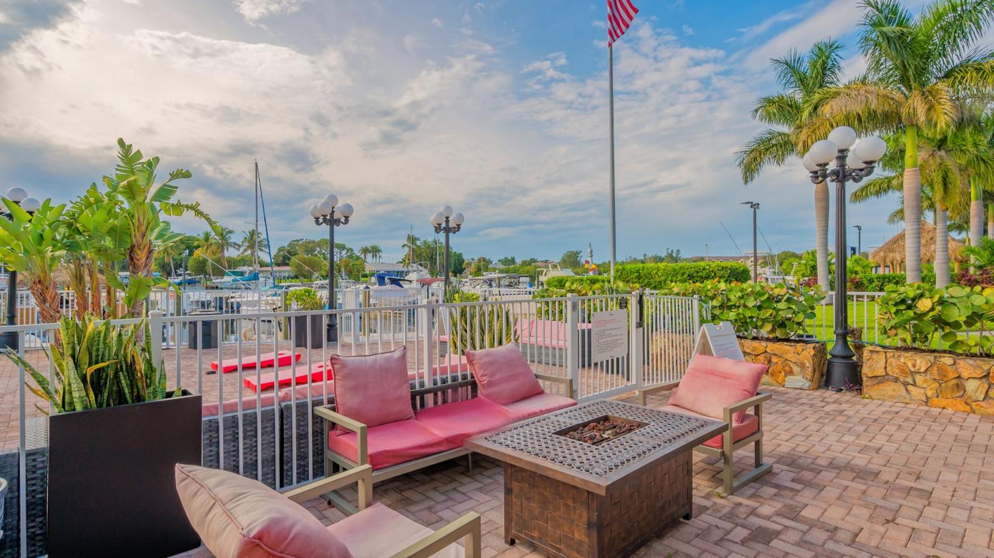 All-New Waterfront With Balcony,Pool,Tiki Bar,Gym 萨拉索塔 外观 照片