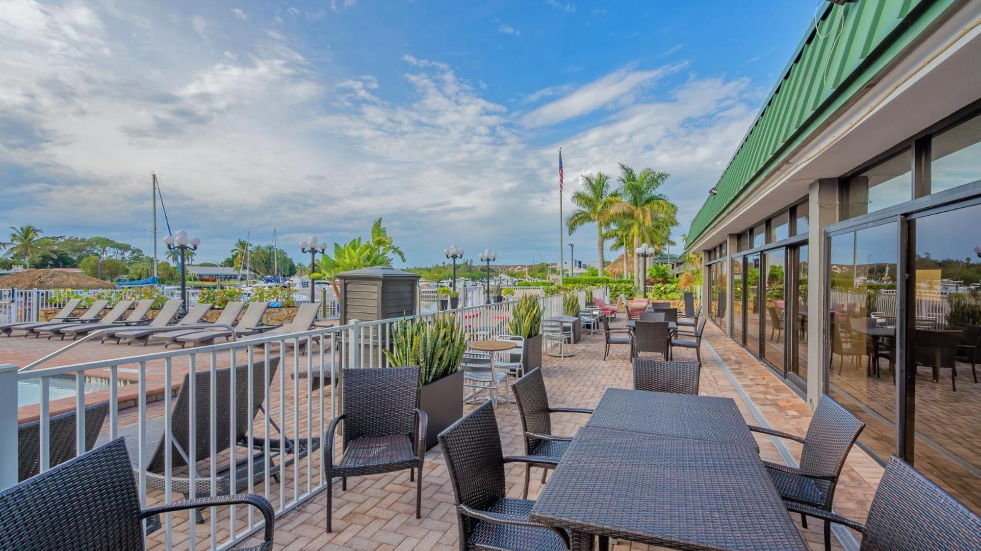 All-New Waterfront With Balcony,Pool,Tiki Bar,Gym 萨拉索塔 外观 照片