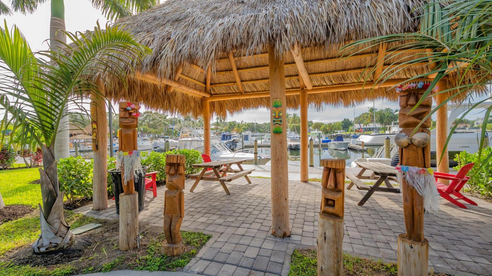 All-New Waterfront With Balcony,Pool,Tiki Bar,Gym 萨拉索塔 外观 照片